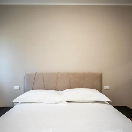 Residenza Novoli Prestige - Private Free Parking-2