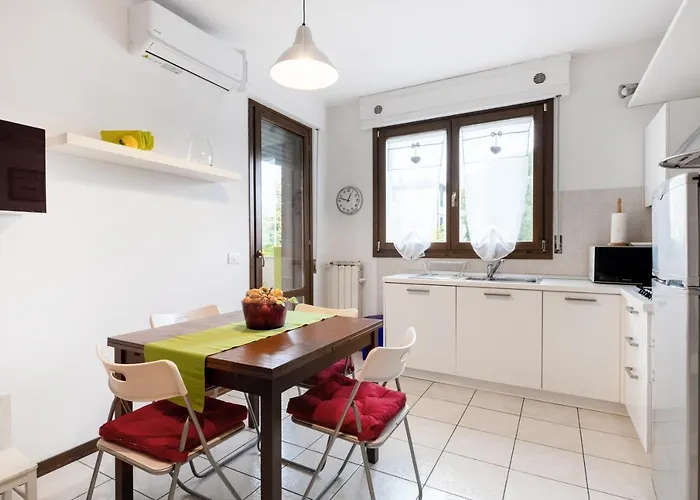 Guesthost - Firenze Nova Comfortable Apartament With Terrace